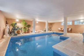 Alcudia beach front villa, private indoor pool
